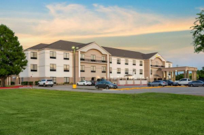 Гостиница Comfort Suites La Porte  Ла Порт